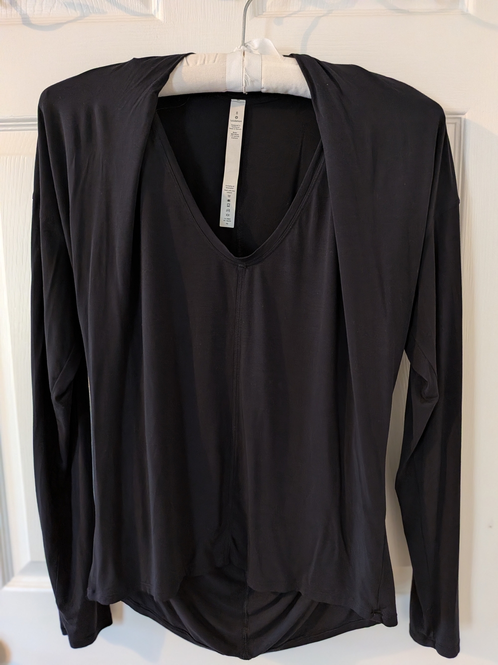 lululemon athletica Black Long-Sleeve V-Neck Top